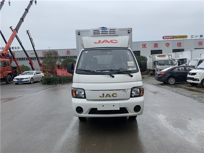 2臺(tái)江淮國(guó)六冷藏車(chē)發(fā)往東莞！